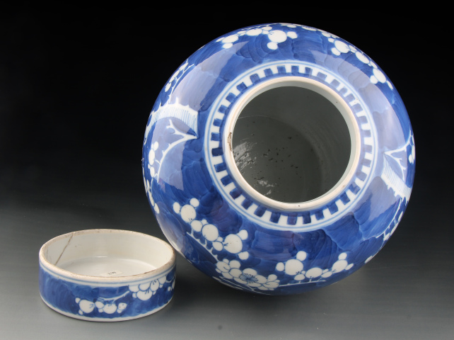 古玩陶瓷【6857】清晚期  青花冰梅紋大蓋罐拍賣，當前價格5200元