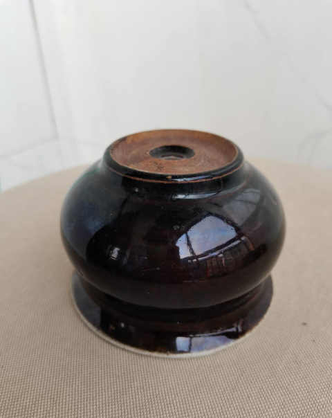 古玩陶瓷烏金釉獅耳爐拍賣，當前價格3900元