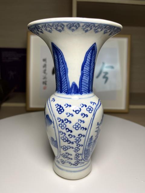 古玩陶瓷精品 青花開光山水人物紋花觚拍賣,當(dāng)前價格260元