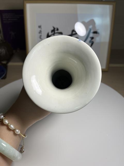 古玩陶瓷精品 青花開光山水人物紋花觚拍賣,當(dāng)前價格260元
