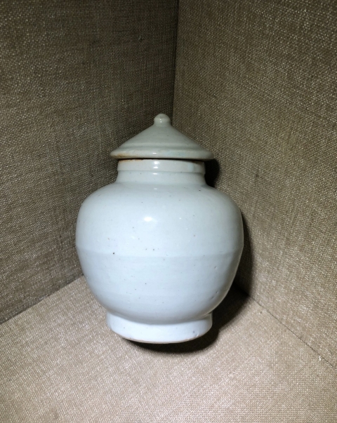 古玩陶瓷明代白釉蓮子蓋罐拍賣，當前價格5600元