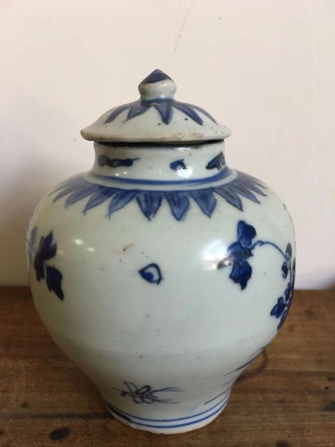 古玩陶瓷晚明花鳥紋青花蓋罐拍賣,當前價格7000元