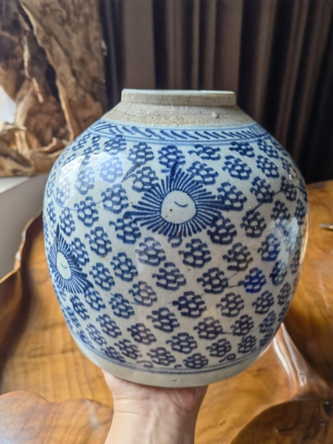 古玩陶瓷清中花卉紋青花罐拍賣，當前價格950元