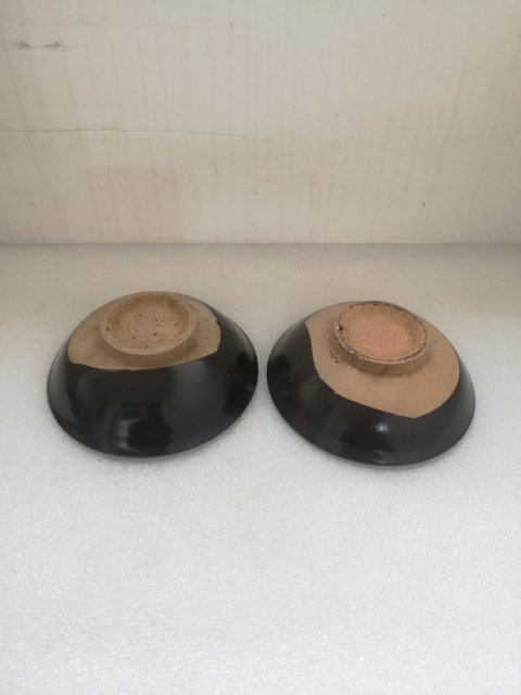 古玩陶瓷清代澀圈圈足的疊燒工藝黒褐釉碗拍賣,當(dāng)前價(jià)格298元