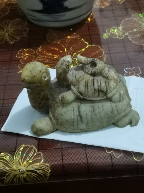 古玩玉器俄料和田玉新雕玉龜擺件，當鎮(zhèn)尺壓尺都，書房用品拍賣，當前價格4699元
