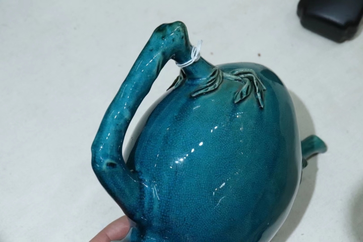 古玩陶瓷孔雀藍仿生壺拍賣，當前價格18800元