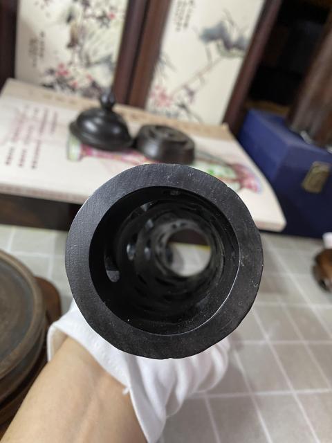 古玩雜項木鏤空雕洞石紋薰香筒拍賣,當前價格2800元
