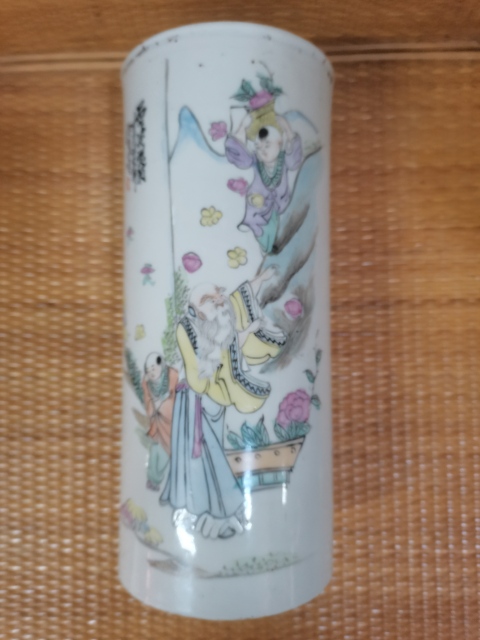 古玩陶瓷粉彩人物故事紋帽筒拍賣，當前價格900元