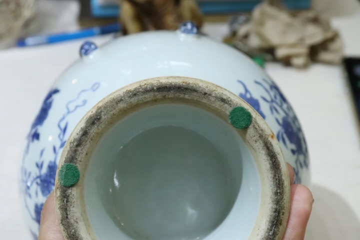 古玩陶瓷晚清花卉紋青花四系高樁暖鍋拍賣,當(dāng)前價格12800元