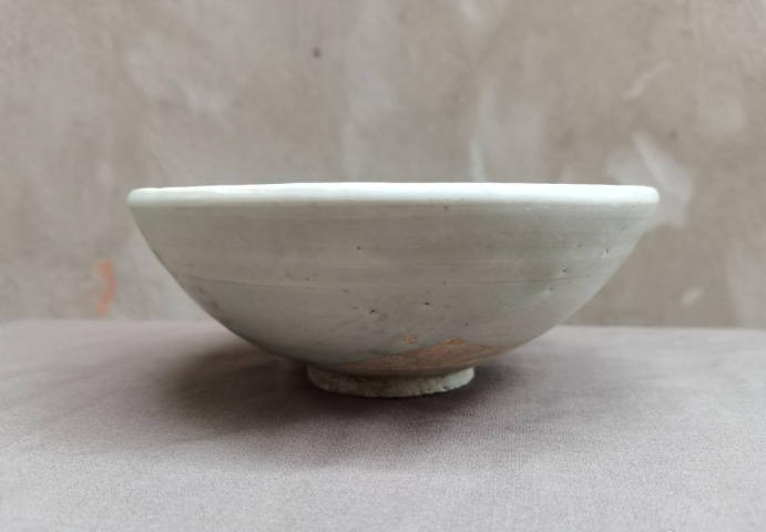 古玩陶瓷卵白釉大碗拍賣,當前價格1600元