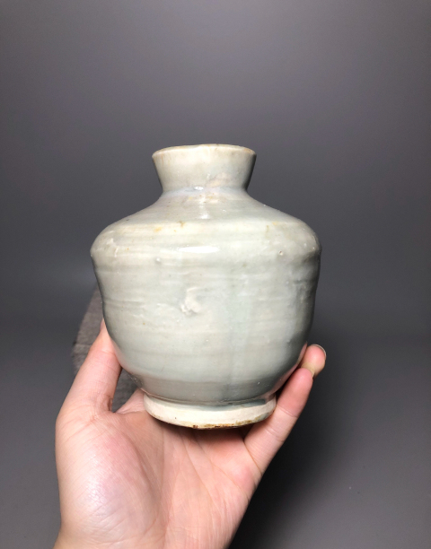 古玩陶瓷(明代)影青白釉梅瓶(有很高收藏價值)拍賣,當前價格0元
