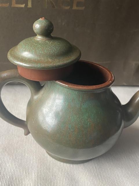 古玩陶瓷高旭軍制款紫砂掛釉執(zhí)壺拍賣，當(dāng)前價格4500元