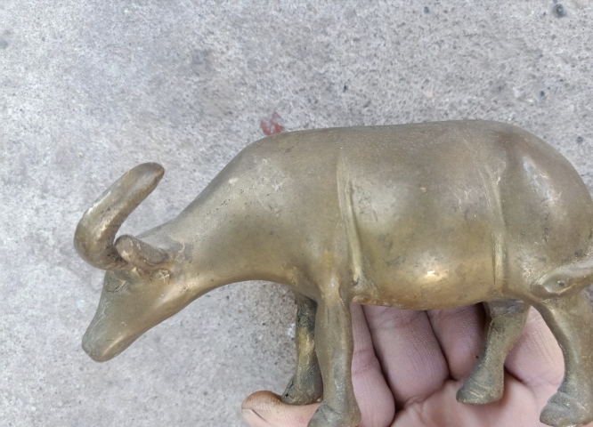 古玩雜項(xiàng)銅牛擺件拍賣,當(dāng)前價(jià)格1600元