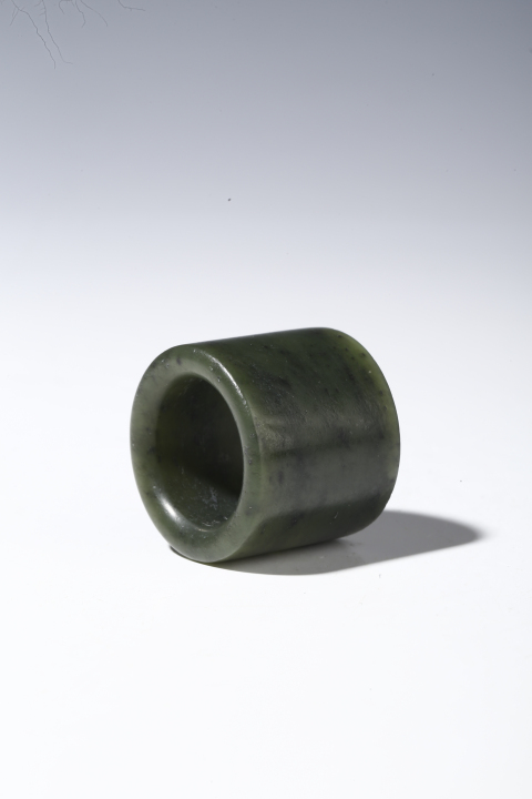 古玩玉器清代·碧玉扳指拍賣，當前價格8000元