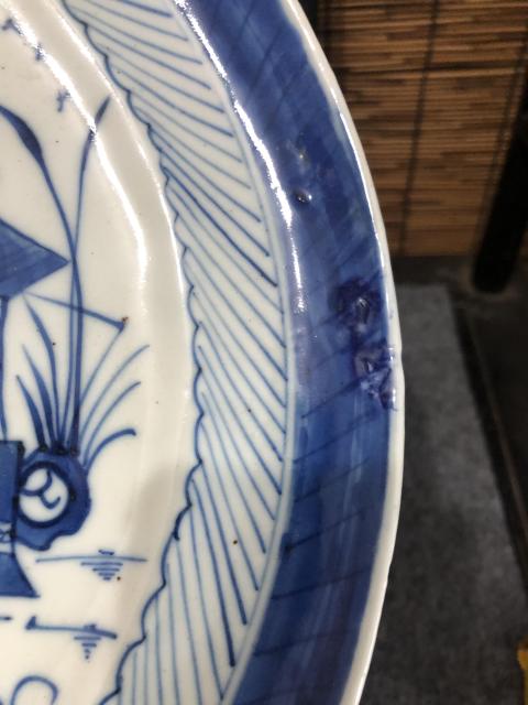 古玩陶瓷清中樓臺亭閣山水紋青花盤拍賣，當前價格2300元