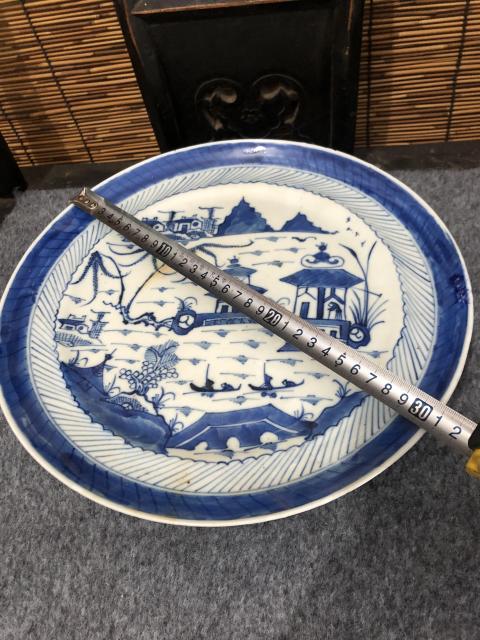 古玩陶瓷清中樓臺亭閣山水紋青花盤拍賣，當前價格2300元