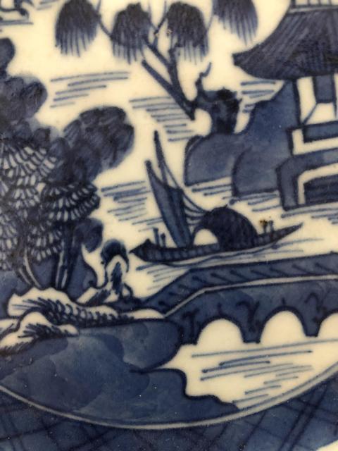 古玩陶瓷清代中期樓臺亭閣山水紋青花花口盤拍賣，當前價格2500元