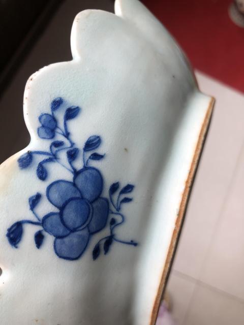 古玩陶瓷清代中期樓臺亭閣山水紋青花花口盤拍賣，當前價格2500元