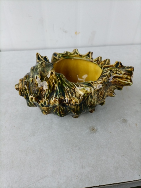 古玩陶瓷出口創匯期像生瓷海螺拍賣，當前價格300元