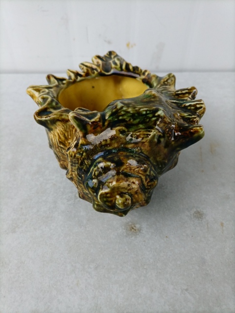 古玩陶瓷出口創匯期像生瓷海螺拍賣，當前價格300元