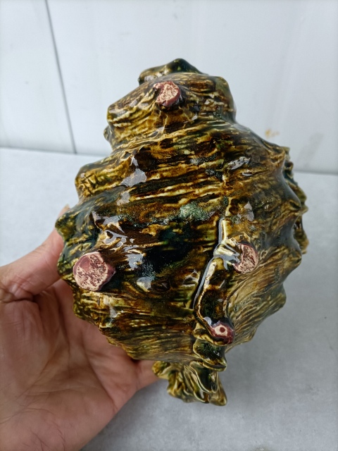 古玩陶瓷出口創匯期像生瓷海螺拍賣，當前價格300元