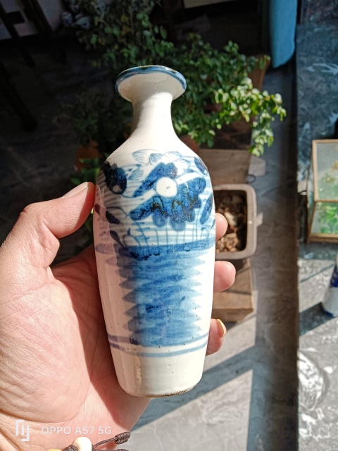 古玩陶瓷青花荷花紋瓶拍賣,當前價格1200元