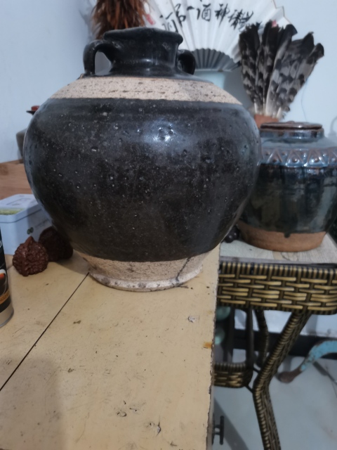 古玩陶瓷山西窯口黑釉嘟嚕瓶,瓶子很重,大瓶子拍賣,當(dāng)前價(jià)格3899元
