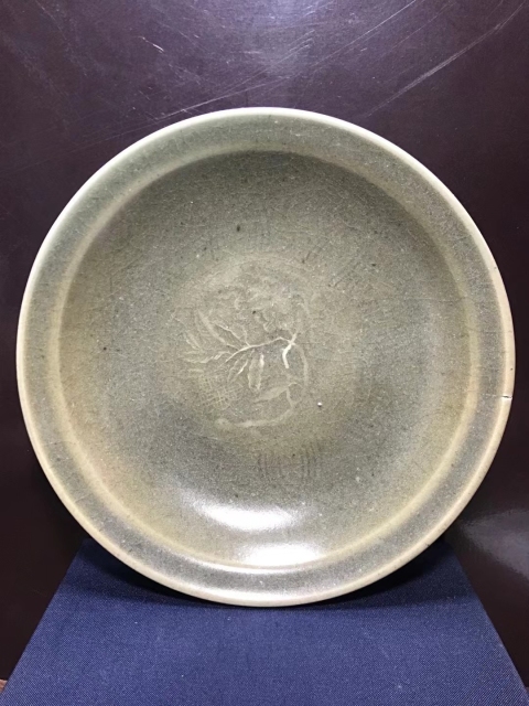 古玩陶瓷明代龍泉窯盤拍賣,當前價格4000元
