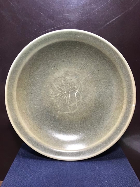 古玩陶瓷明代龍泉窯盤拍賣,當前價格4000元