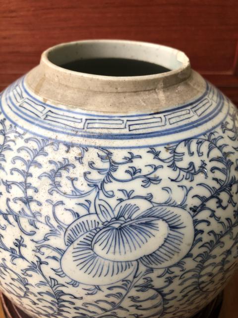 古玩陶瓷清中線描纏枝花卉紋青花蓋罐拍賣，當前價格1200元