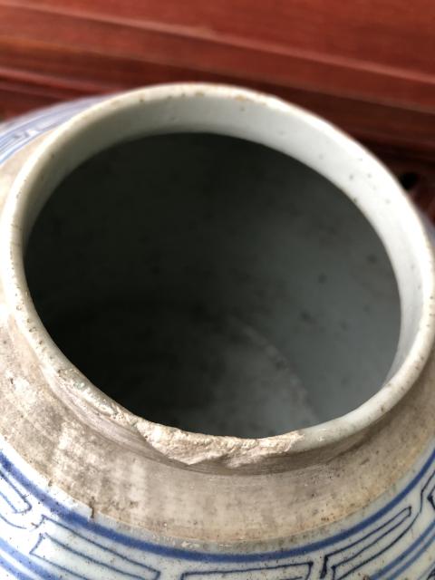 古玩陶瓷清中線描纏枝花卉紋青花蓋罐拍賣，當前價格1200元