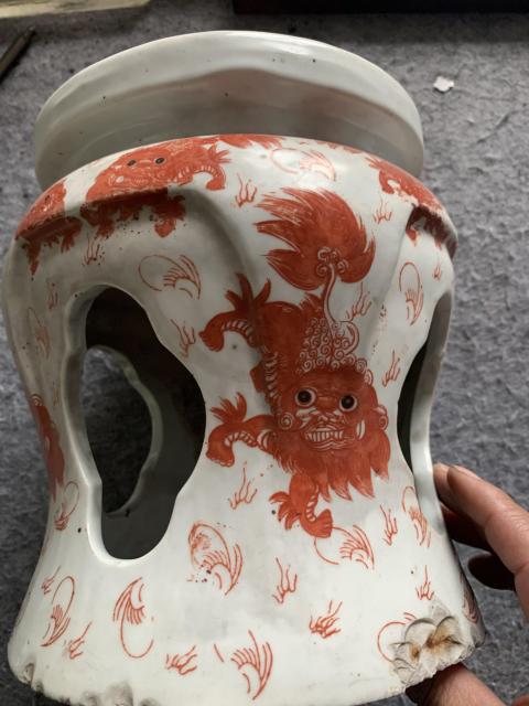古玩陶瓷民國晚期至出口創匯礬紅獅紋繡蹲拍賣，當前價格3000元