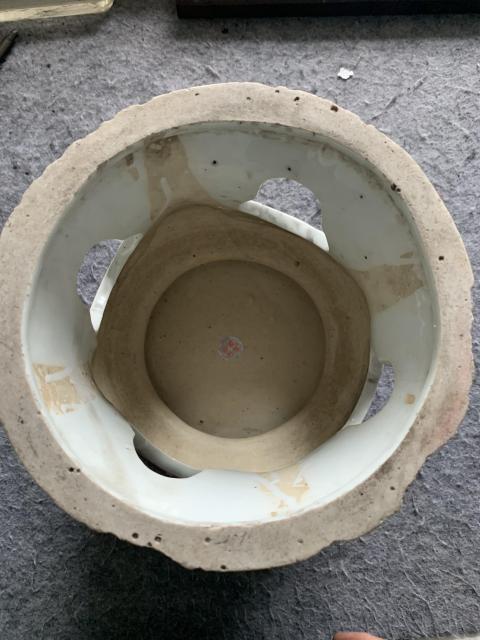 古玩陶瓷民國晚期至出口創匯礬紅獅紋繡蹲拍賣，當前價格3000元