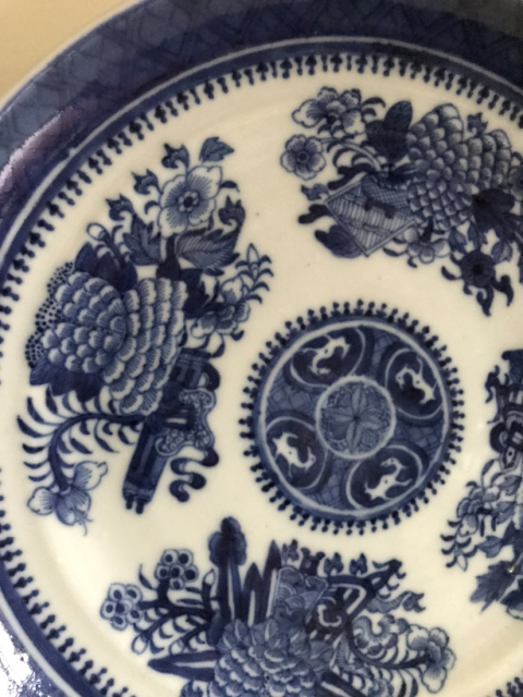 古玩陶瓷青花牡丹八寶紋盤拍賣,當(dāng)前價格4300元