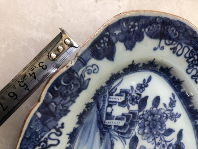 古玩陶瓷清代乾隆山水紋青花盤拍賣，當前價格2800元