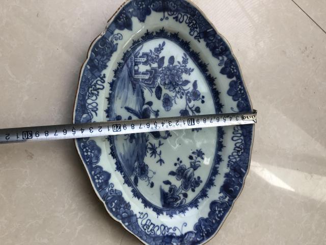 古玩陶瓷清代乾隆山水紋青花盤拍賣，當前價格2800元