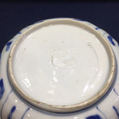 古玩陶瓷青花瓜棱花卉蟲草紋克拉克折腰小盤拍賣,當前價格6000元