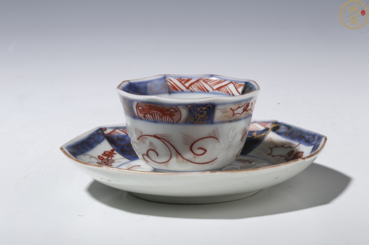 古玩陶瓷青花礬紅描金杯盤(pán)拍賣(mài),當(dāng)前價(jià)格1369元