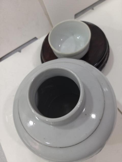 古玩陶瓷民國(guó)德化窯白釉印花剛剛拍賣,當(dāng)前價(jià)格880元