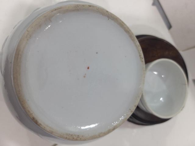 古玩陶瓷民國(guó)德化窯白釉印花剛剛拍賣,當(dāng)前價(jià)格880元