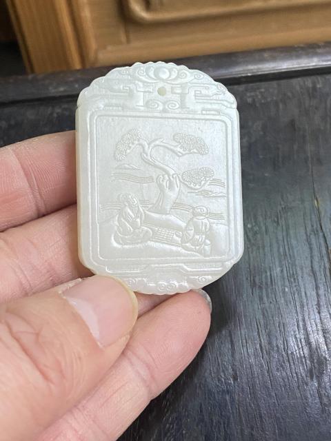 古玩玉器玉牌子拍賣，當前價格2300元