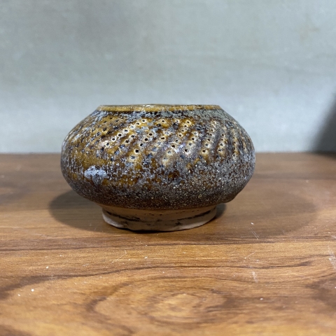 古玩陶瓷醬釉文房水盂拍賣，當(dāng)前價(jià)格2600元