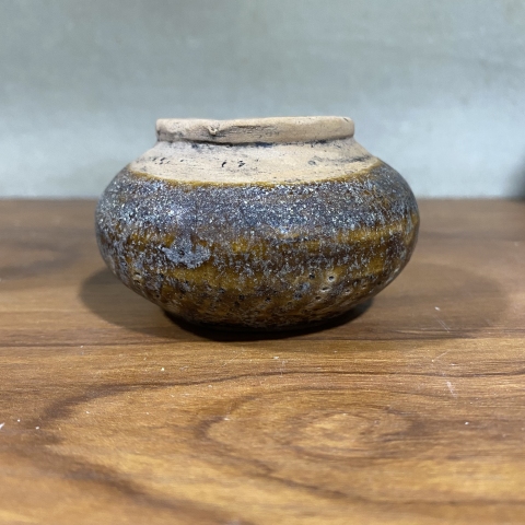 古玩陶瓷醬釉文房水盂拍賣，當(dāng)前價(jià)格2600元