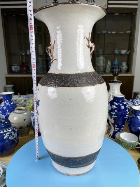 古玩陶瓷清中期 精品青花哥釉地鐵銹釉花鳥紋梅耳撇口瓶拍賣，當前價格5200元