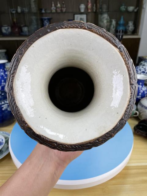 古玩陶瓷清中期 精品青花哥釉地鐵銹釉花鳥紋梅耳撇口瓶拍賣，當前價格5200元