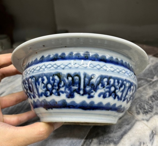 古玩陶瓷【望月樓】清中期青花夔龍紋香爐拍賣,當前價格1500元