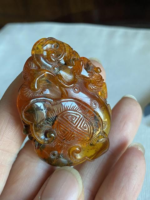 古玩雜項琥珀雕如意掛件拍賣,當前價格500元
