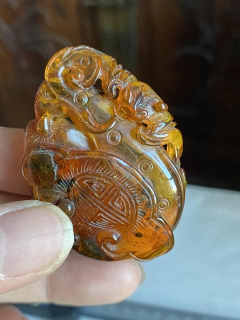 古玩雜項琥珀雕如意掛件拍賣,當前價格500元