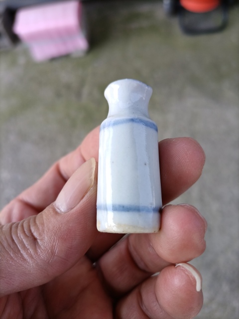 古玩陶瓷青花小藥瓶拍賣(mài)，當(dāng)前價(jià)格400元