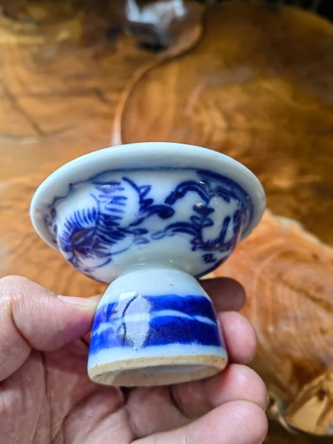古玩陶瓷青花纏枝花卉紋高足貢盤拍賣，當前價格450元